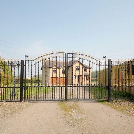 フォルカークMilnholm Manorアパートメント エクステリア 写真